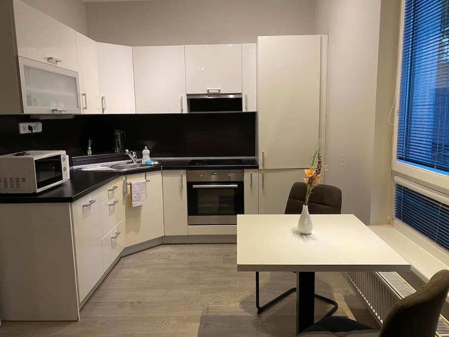 אוסטרבה Garden Apartment Karolina מראה חיצוני תמונה